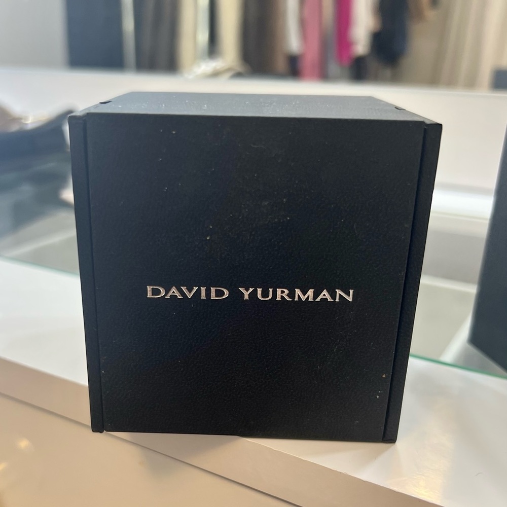 David Yurman Buckle Bracelet.Sterling Silver with 18 K Gold. - Picture 2 of 6